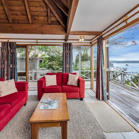 Te Maiki Retreat - Russell Holiday Home Esterno foto